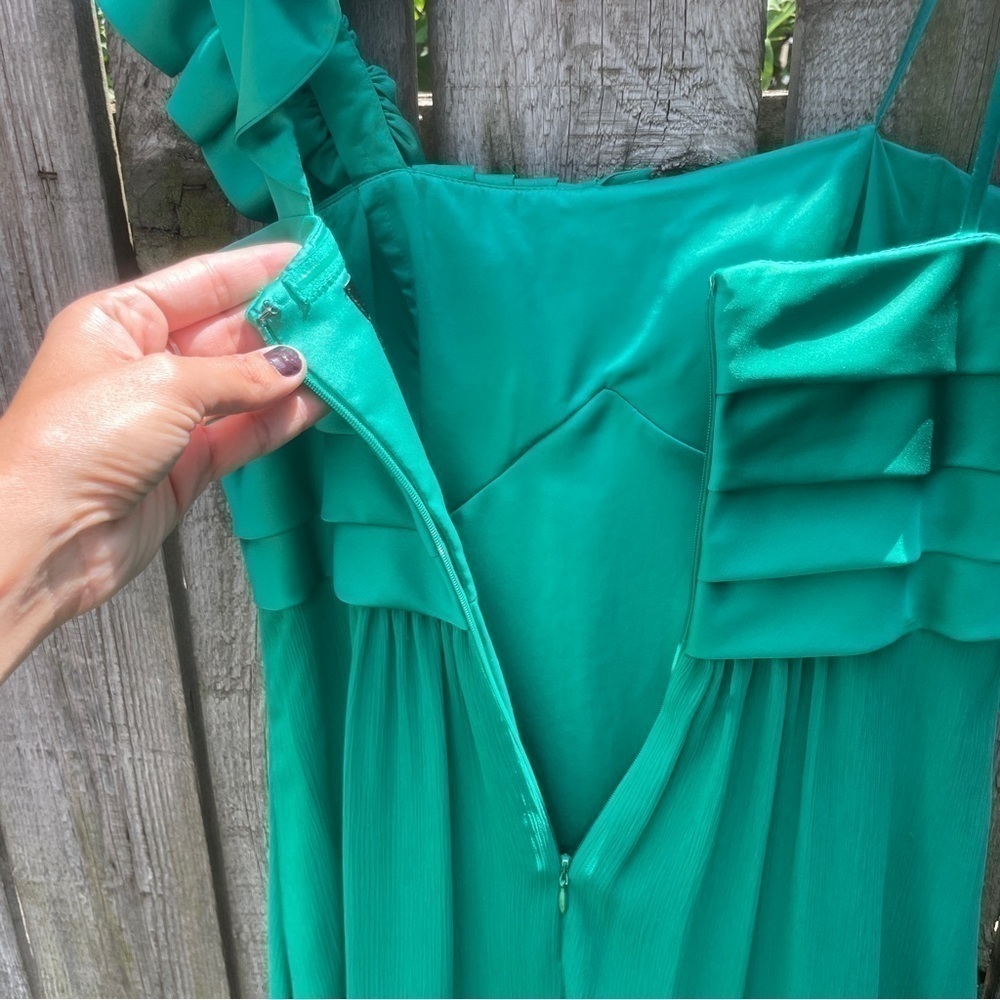 Max and Cleo Green Chiffon Spiral One Shoulder Mini Dress - Picture 8 of 9